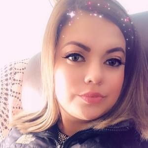 Meet your Posher, Mayeli